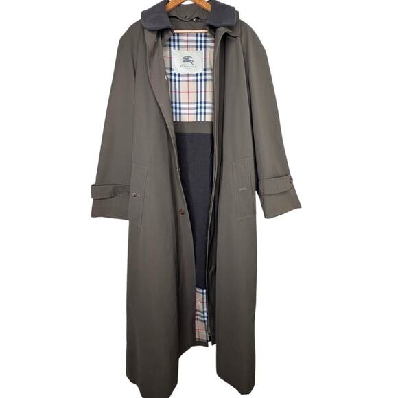 Burberry Other - Vintage Burberry London Lawrence Trench Coat with Iconic Plaid Lining Size 38L